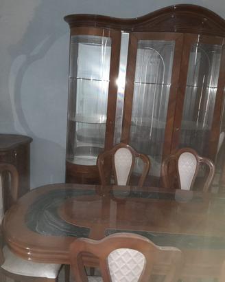 Sala da pranzo completa in legno - Stile Classico