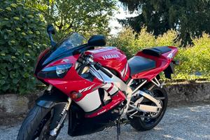 Yamaha r1