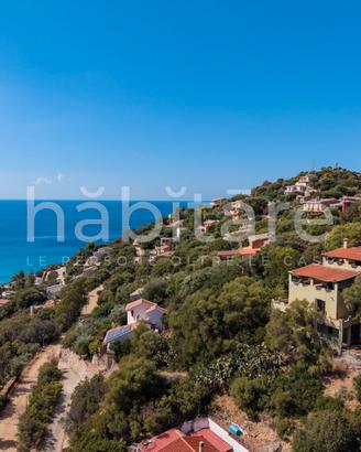 Villa Unifamiliare panoramica immersa nel verde