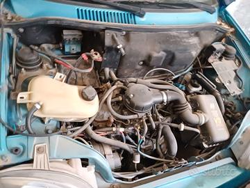 Auto fiat 600 pezzi di ricambio