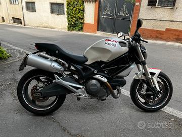Ducati Monster 696+