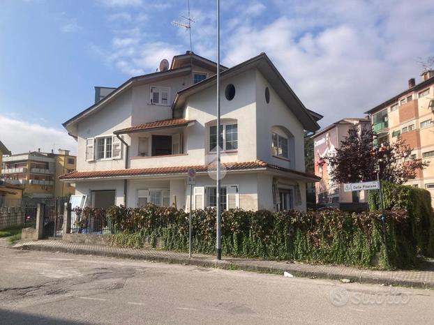 2 LOCALI A BENEVENTO
