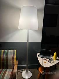 Piantana design Fontana Arte anni ‘70