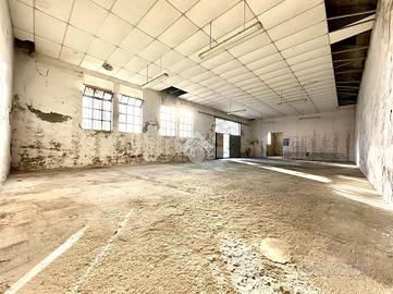 MAGAZZINO A TORTONA