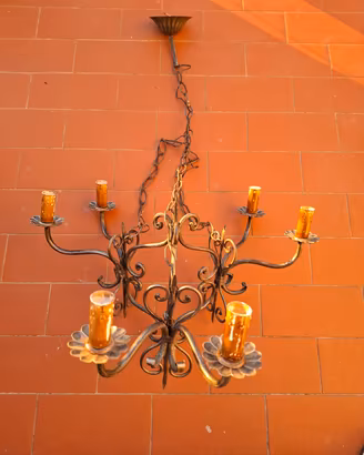 Lampadario vintage in ferro battuto 6 luci