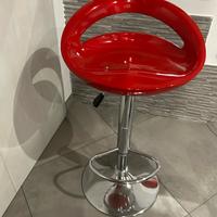 Set due sgabelli rossi