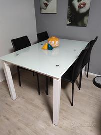 tavolo allungabile in vetro temperato, come nuovo