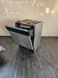 Lavastoviglie Candy da incasso A++
Modello CDIM 51