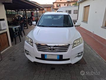 Toyota RAV4 2.2 D-4D 4x4 – 2011 – 9.300 €
