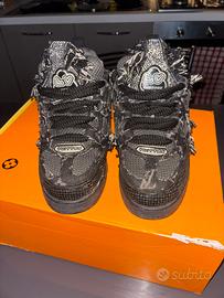 LV skate x Swarovski