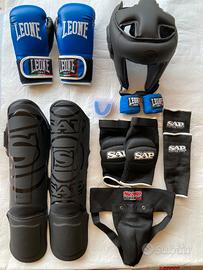KIT ABBIGLIAMENTO MUAY THAI 8-10 ANNI TAGLIA S