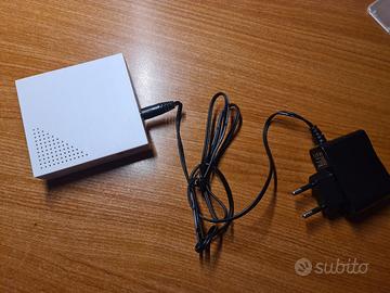 Switch DIGICOM 10/100 mbs, come nuovo