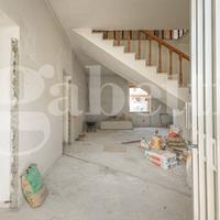 Casa indipendente in fase di ristrutturazione