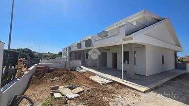VILLA A SCHIERA A POMEZIA