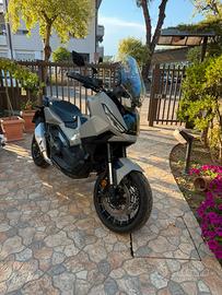 HONDA X-ADV 750