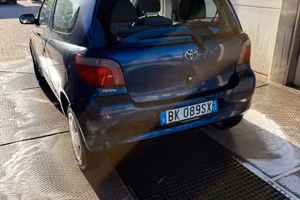 Toyota Yaris 2000 – 200.000 km – Revisione valida