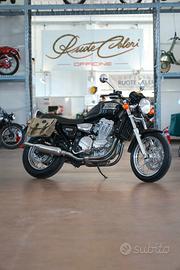 Triumph 309 RT Thunderbird 900 conservata