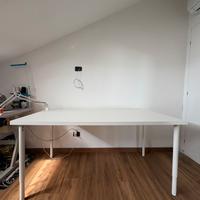 Scrivania/tavolo da lavoro
