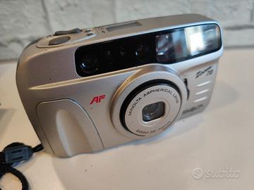 fotocamera minolta zoom 70 compatta 