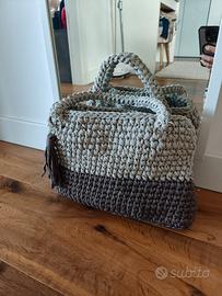 borsa all' uncinetto in fettuccia 