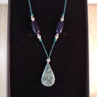 Collana di pietre vere verde e blu