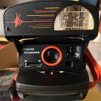 Macchina fotografica polaroid 600