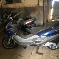 Piaggio x 9