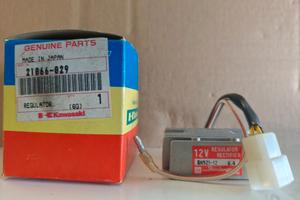 REGOLATORE DI TENSIONE ORIGINALE KAWASAKI CODICE 2