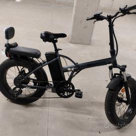 bici elettrica con acceleratore 