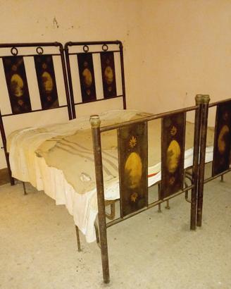 Letto matrimoniale in ferro anni '50
