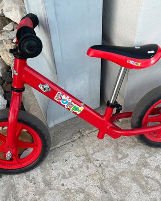 Bici senza pedali Boppi da bambino rossa