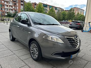 Lancia Ypsilon 1.2 69 CV 5 porte GPL Ecochic Plati