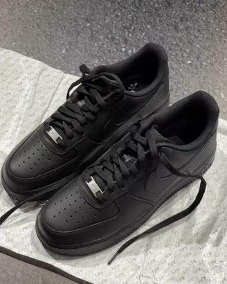 Nike Air Force 1 Low Supreme Nero