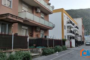 Pressi via Tommaso Natale - 5 Vani con terrazzo.