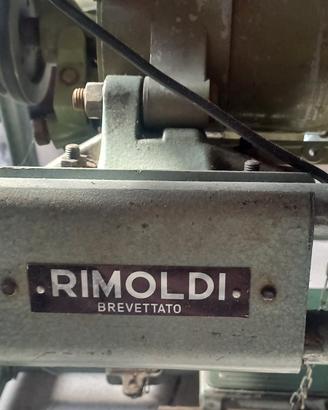 Macchina taglia e cuci RIMOLDI