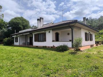 SPELLO - MERAVIGLIOSA VILLA SINGOLA CON VISTA PANO
