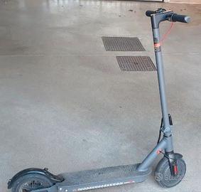 Monopattino elettrico 25km/h