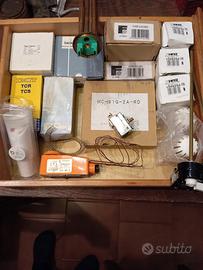 Termostati a contatto imit Caleffi e per resistenz