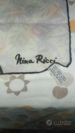Nina Ricci foulard in seta pura