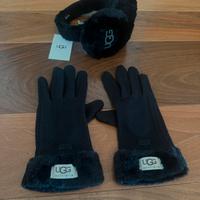 Paraorecchie e guanti UGG