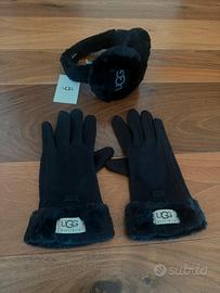Paraorecchie e guanti UGG