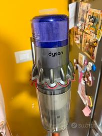 Dyson v15