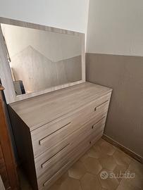 Cassettiera con specchio abbinato da appendere