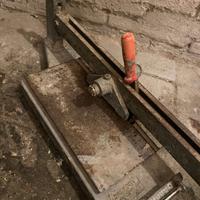 VECCHIA TAGLIA PIASTRELLE MATTONELLE