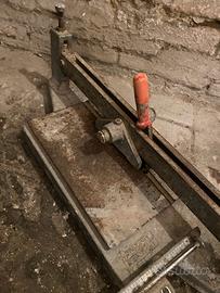 VECCHIA TAGLIA PIASTRELLE MATTONELLE