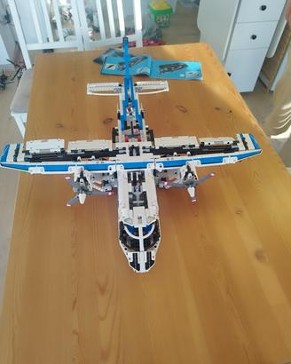 LEGO Technic 42025 Aereo da Carico - Usato Complet