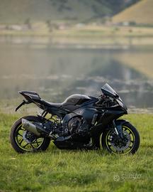 Yamaha R1