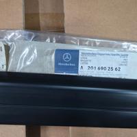 Modanatura porta ant.sin Mercedes 190 A2016902562