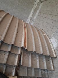 Lastre  grecate curvate in policarbonato ed allumi