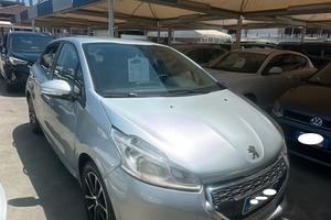 PEUGEOT 208 1,4 DIESEL AUTOMATICA!